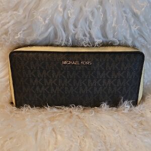 Michael Kors Signature Wallet with Gold Trim